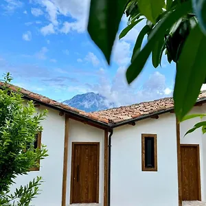 Alpeta Agrotourism & Winery - Roshnik , Berati